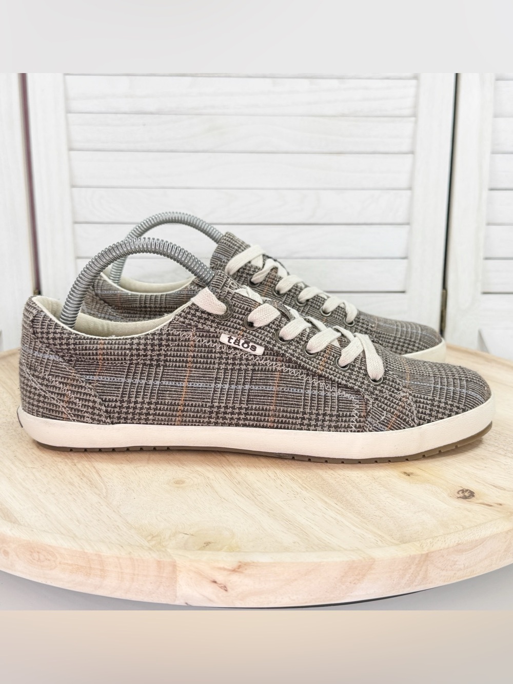 Taos‎ Star Plaid Lace Up Sneakers Brown Cream Women’s Size 10 Preppy Academia